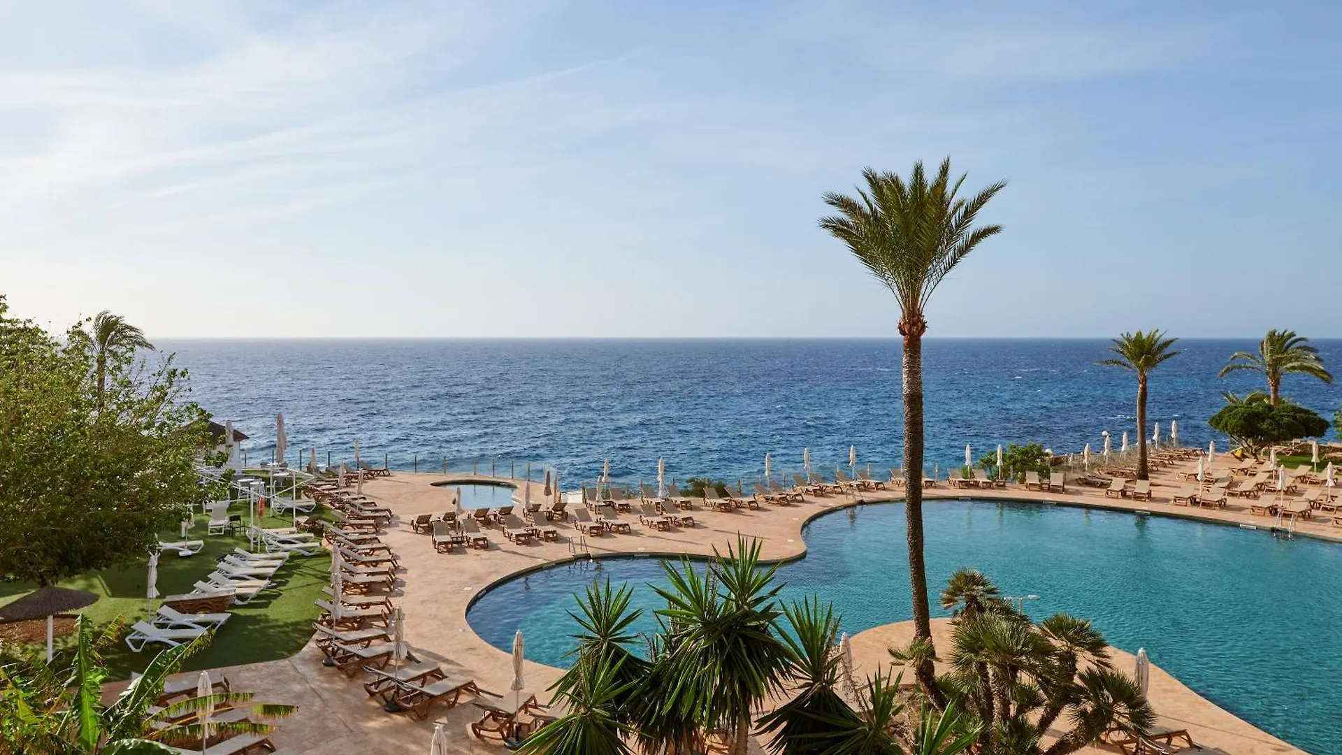 Alua Calas De Mallorca Resort 4*,