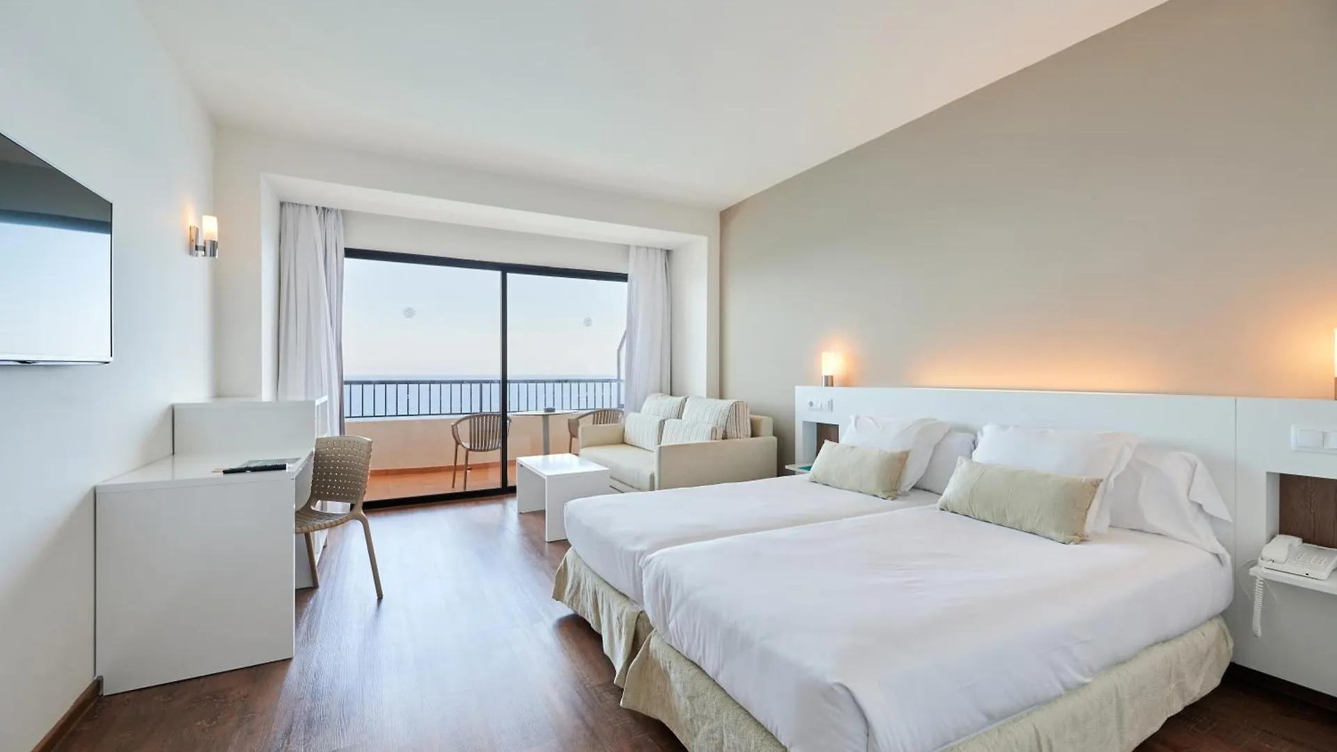 Alua Calas De Mallorca Resort Hotel