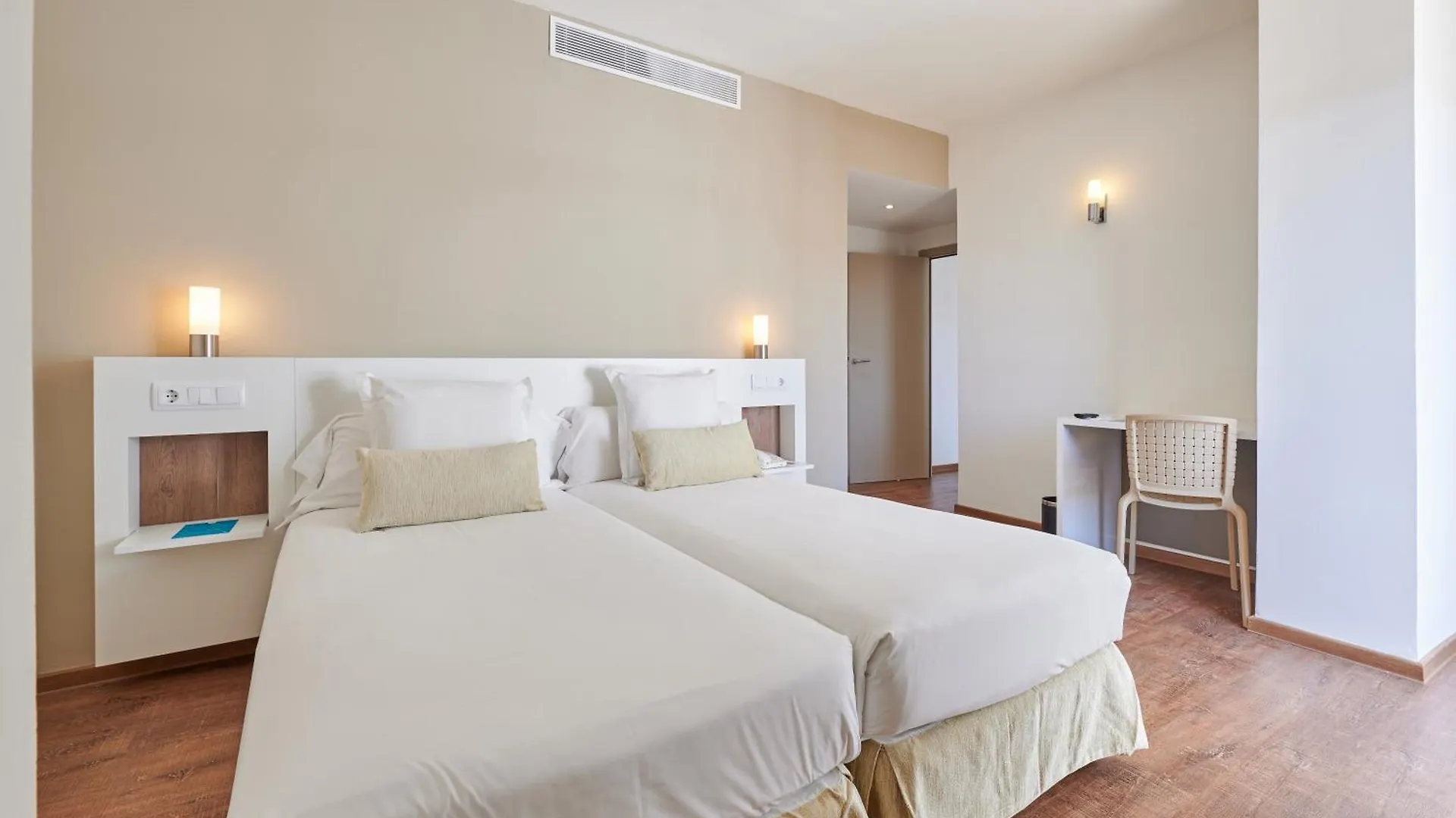 Alua Calas De Mallorca Resort Hotel
