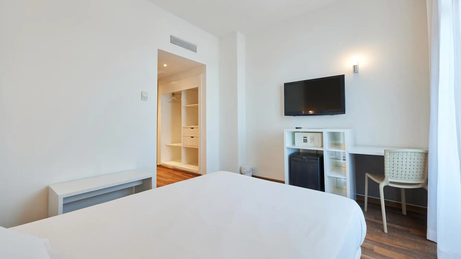 **** Hotel Alua Calas De Mallorca Resort Spain