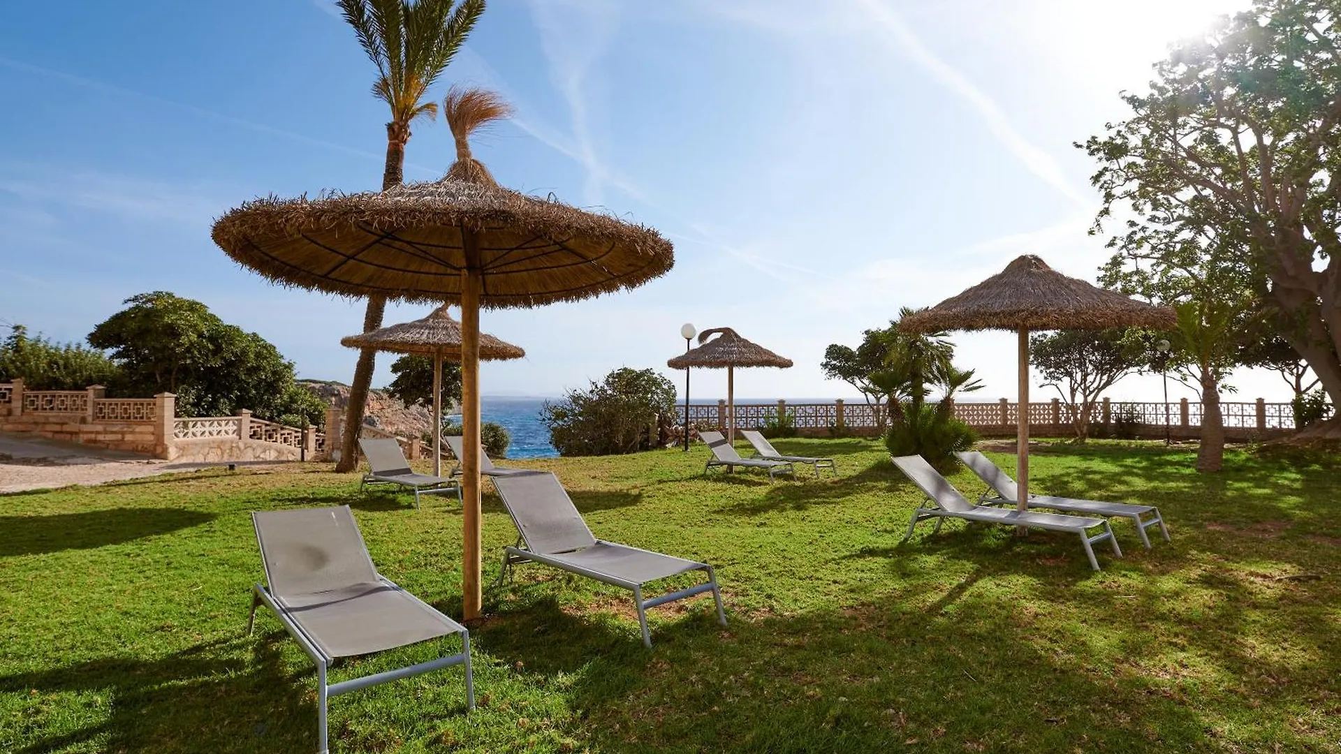 Alua Calas De Mallorca Resort Hotel